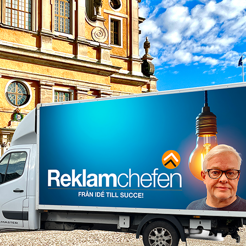 Reklamchefen tar fram tryckfärdiga original till bland annat annonser, trycksaker, böcker, skyltar, bildekorer och vepor.
Snabbt, snyggt och säljande!